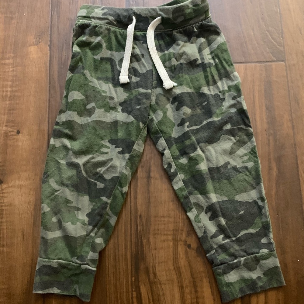 Toddler camo joggers